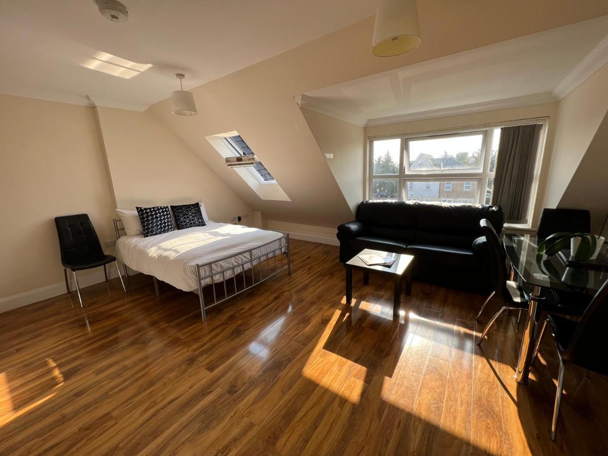 Rc Airport Rooms Stanwell Eksteriør billede