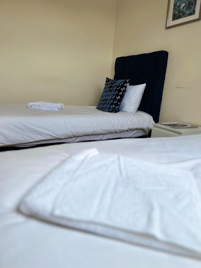 Rc Airport Rooms Stanwell Eksteriør billede