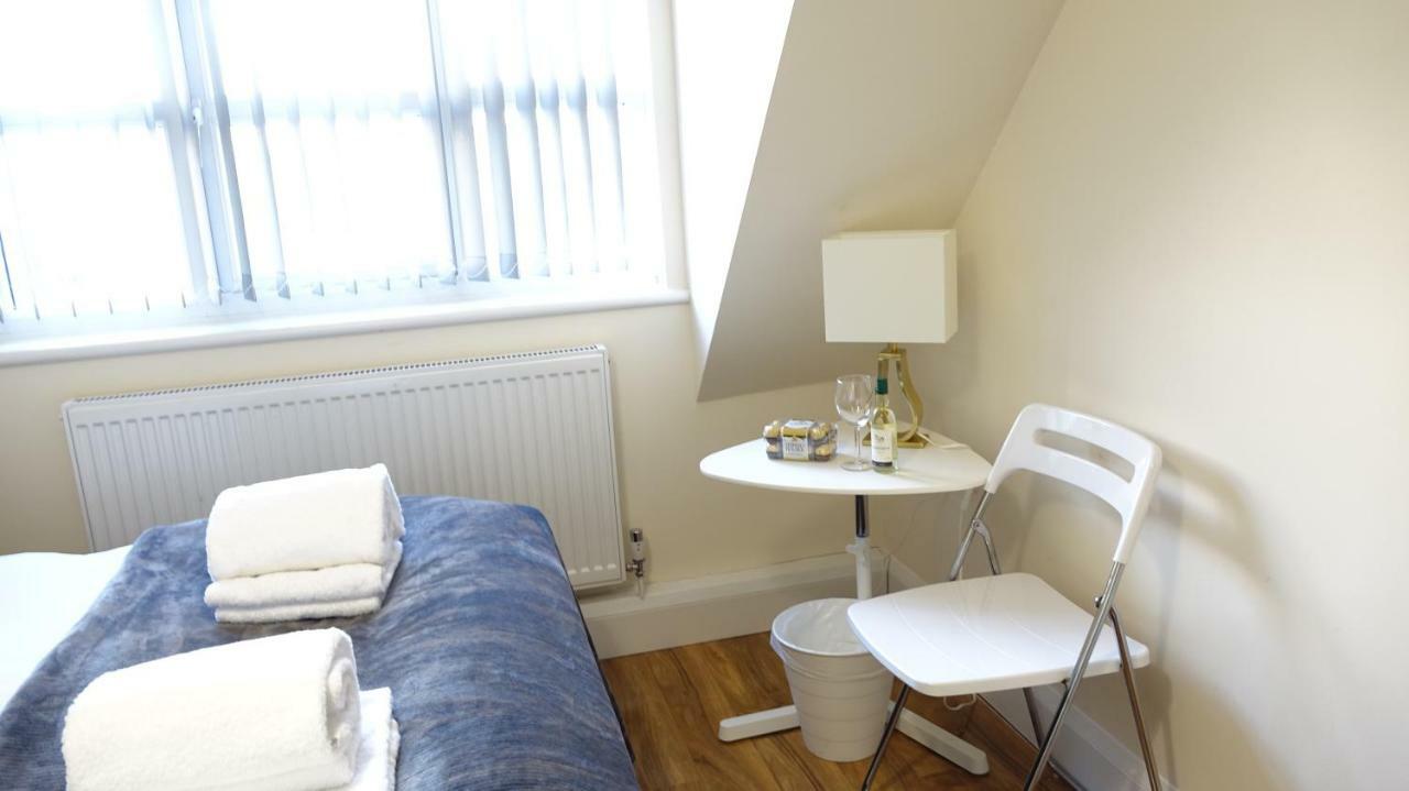 Rc Airport Rooms Stanwell Eksteriør billede